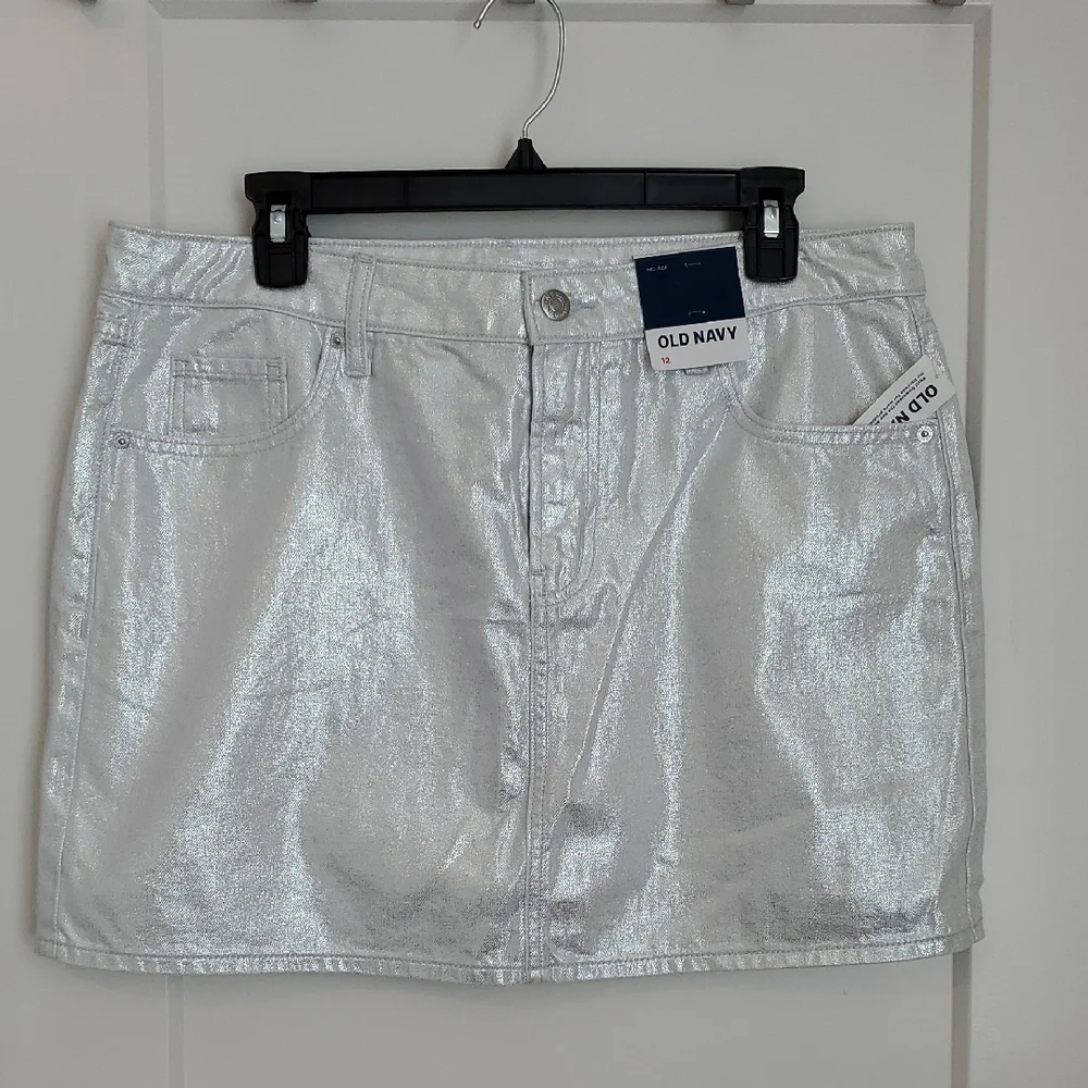 NEW Old Navy Metallic Silver Mini Skirt 12